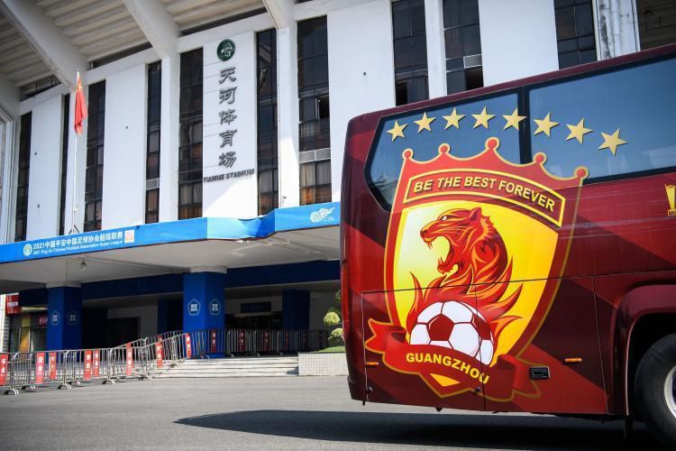 巴西俱乐部弗鲁米嫩塞对重新签下席尔瓦表现出兴趣。